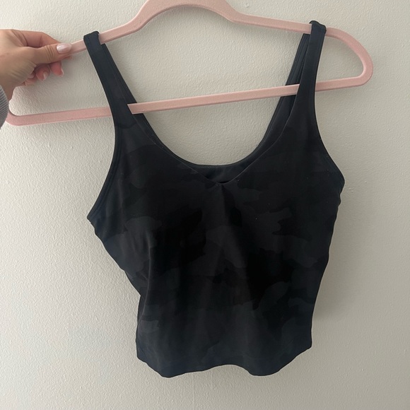 Lululemon size 4 top - Picture 2 of 3